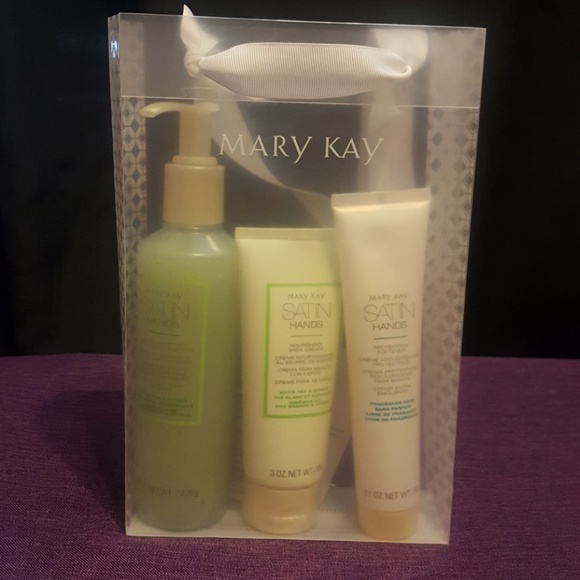 Satin Hands Set - Picture 1 of 1